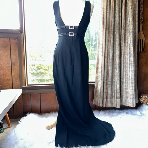 Rimini • Sexy Black Side Slit Vintage Evening Gown - Picture 1 of 16